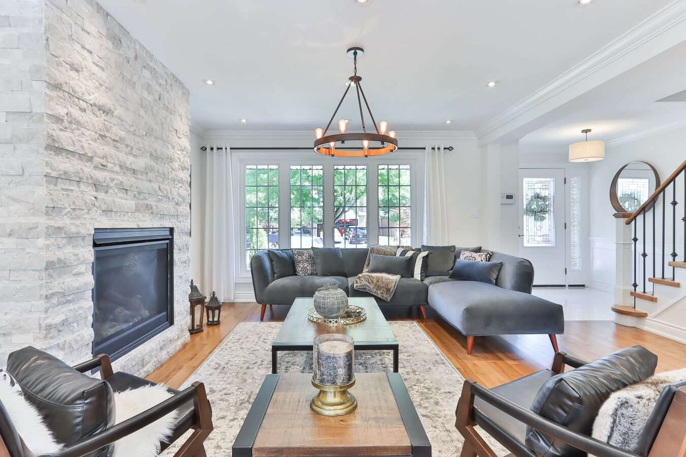 How to Easily Improve Your Living Room Decor